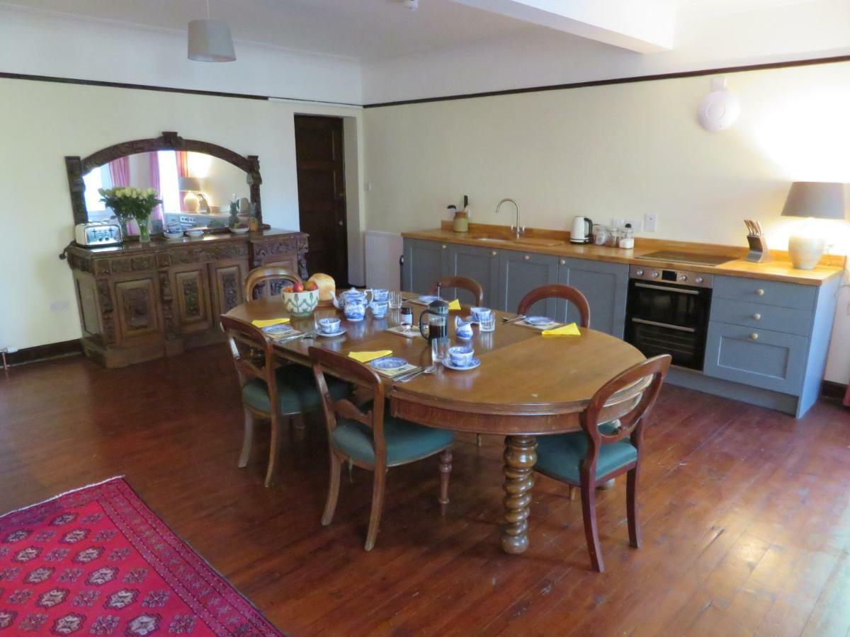 Balvraid Lodge B&B インヴァネス エクステリア 写真